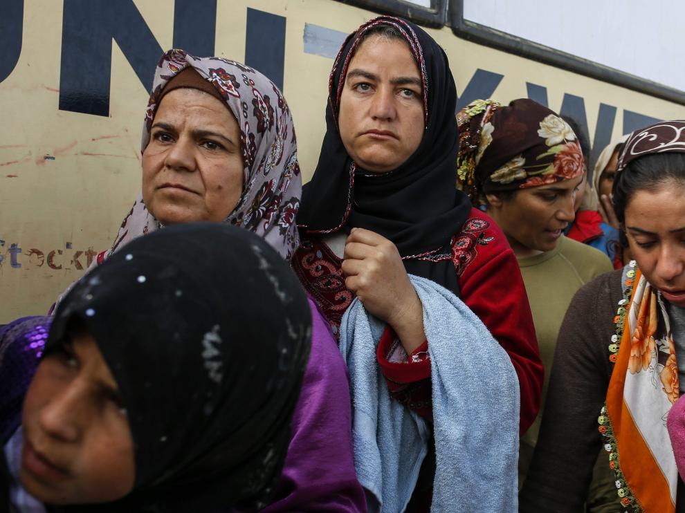 Un grupo de refugiadas, en la frontera de Grecia con Macedonia.