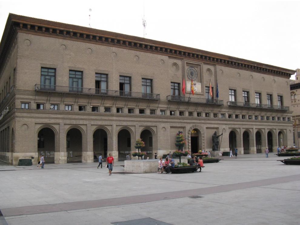 Ayuntamiento de Zaragoza en la plaza del Pilar.