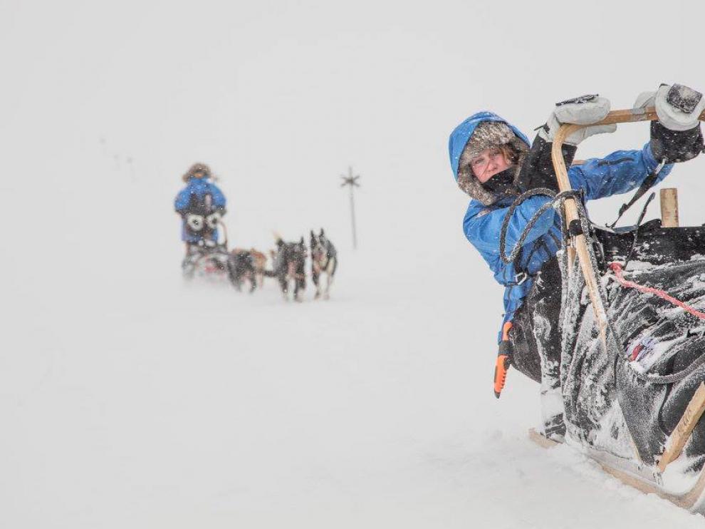 La "Fjällräven Polar" recorre en cuatro días 300 kilómetros de inhóspitos paisajes nevados del Círculo Polar Ártico.