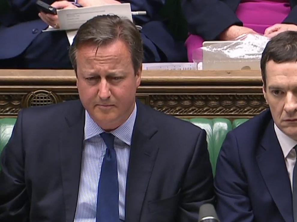 David Cameron, junto a su ministro de Finanzas George Osborne