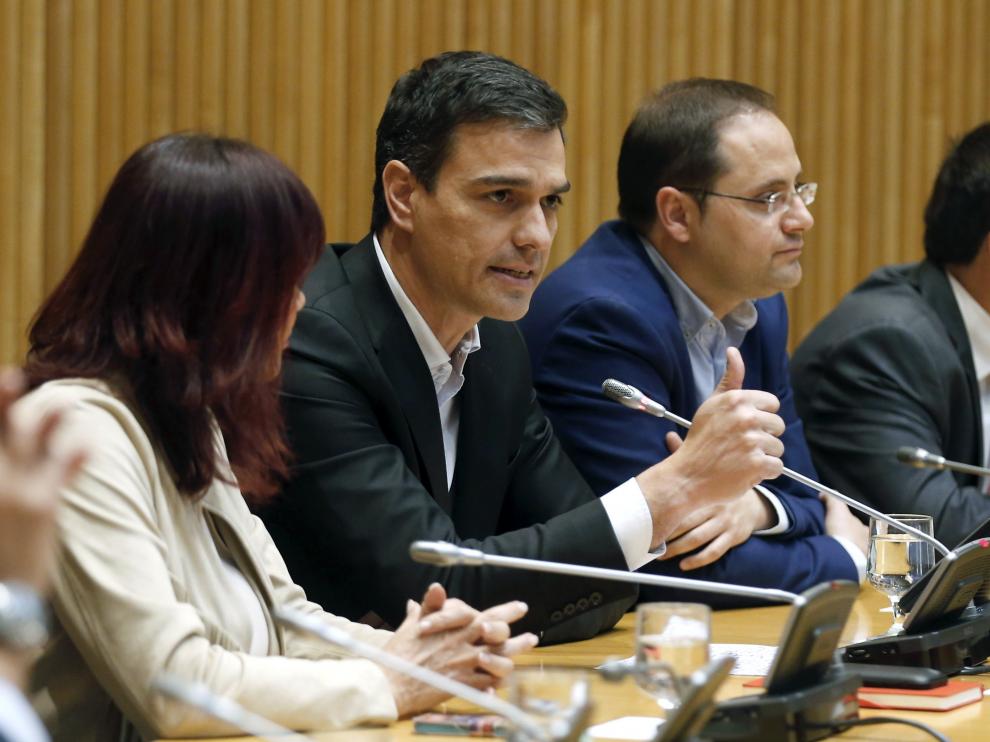 El líder socialista ha hecho un llamamiento in extremis a Iglesias y a Rivera.