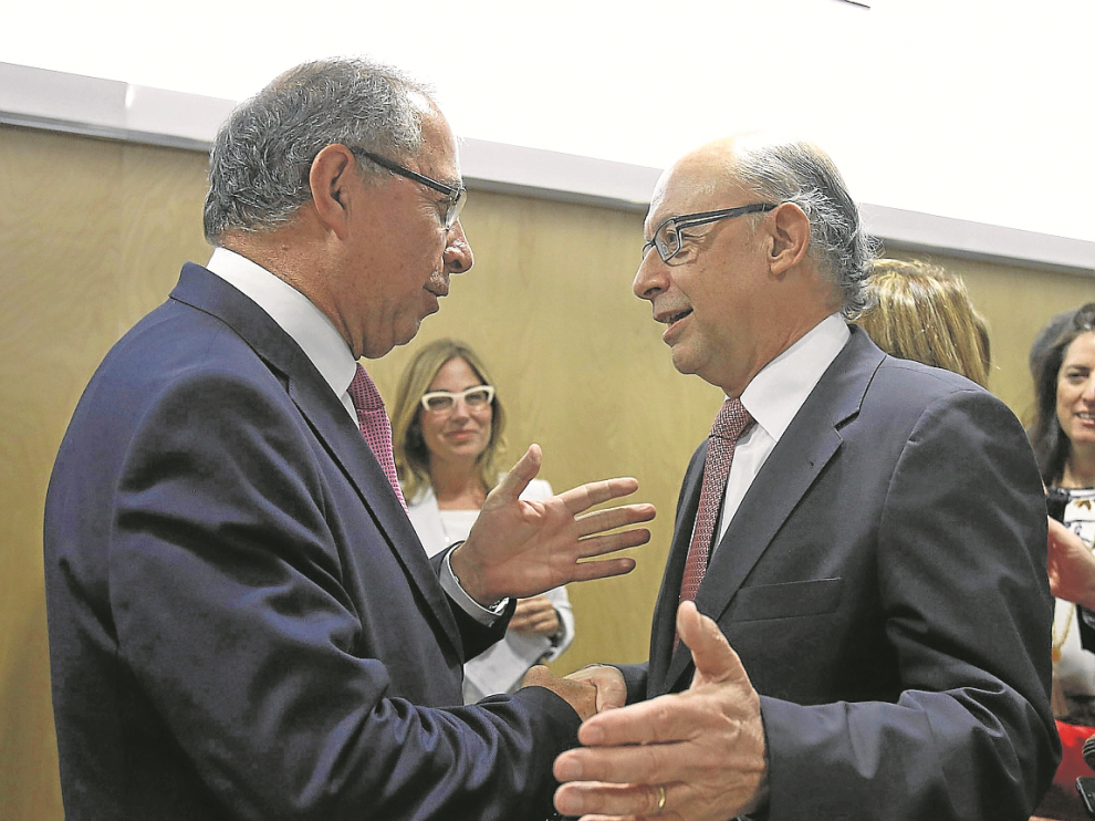 Fernando Gimeno y Cristóbal Montoro, en el Consejo de Política Fiscal del pasado julio.