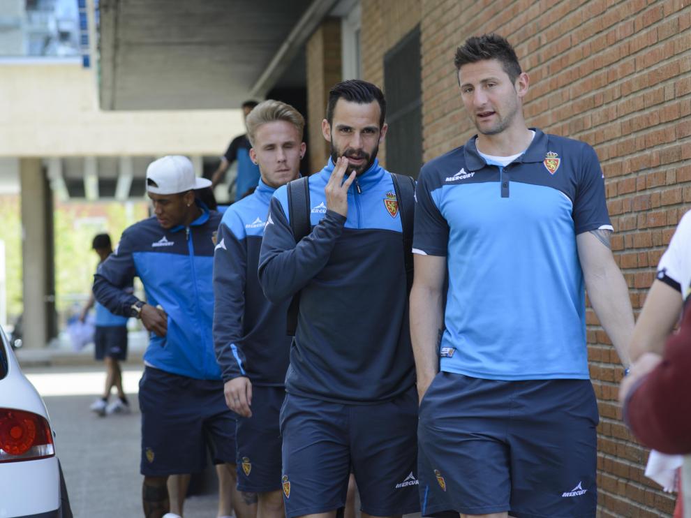 Los jugadores del Real Zaragoza parten hacia Valladolid