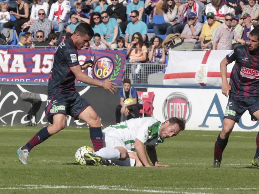 El Huesca se enfrenta al Córdoba
