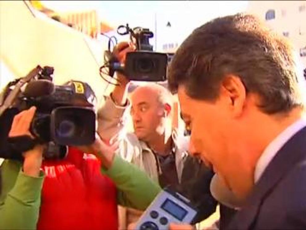 Ignacio González asu llegada a los juzgados de Estepona.
