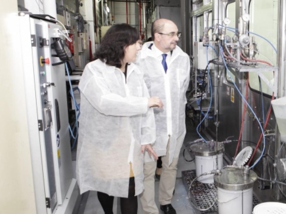 Javier Lambán, visita la ampliación llevada a cabo en la empresa KDK.