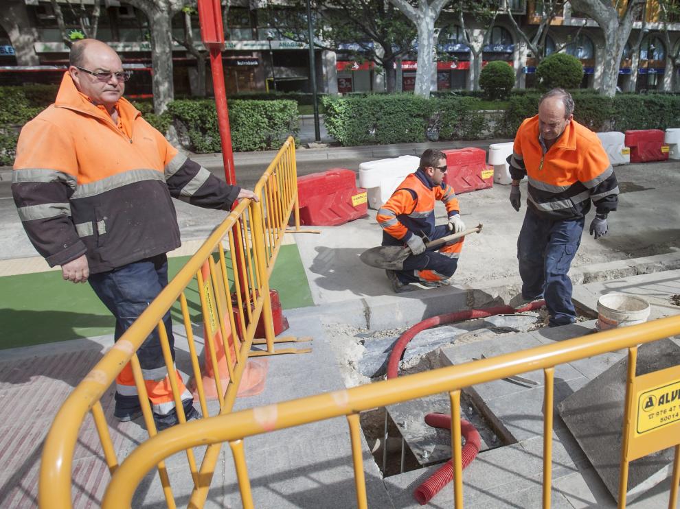 Implantación del carril bici en el paseo de la Constitución