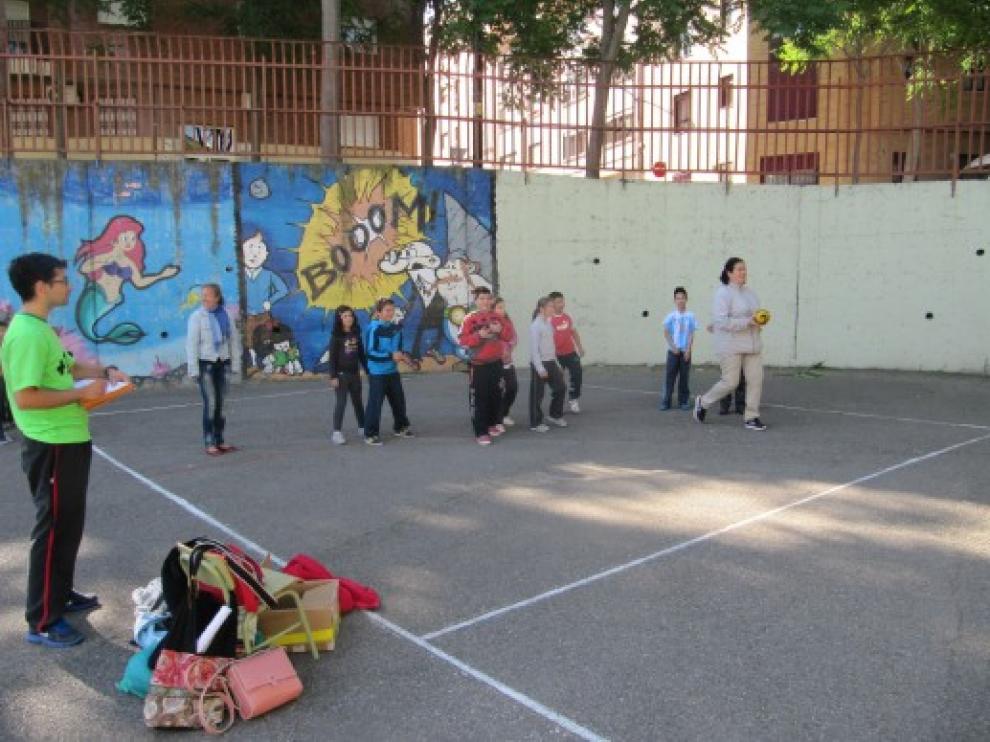 Clase de Educación Física en el colegio María Moliner.