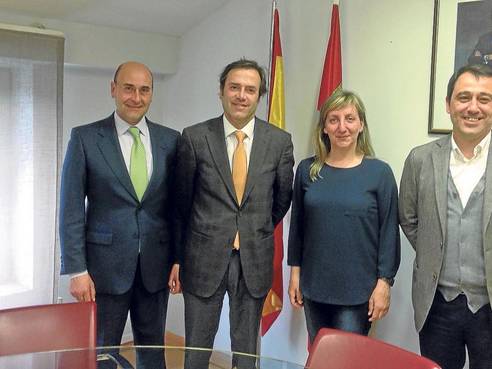 Alonso (Diputación), Ramírez (Junta), Santos (Asohtur) y Muñoz (Ayto. Soria) en la reunión celebrada ayer por la tarde en Valladolid
