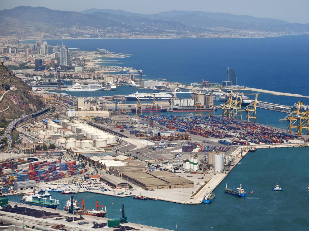 Vista panorámica del Puerto de Barcelona.
