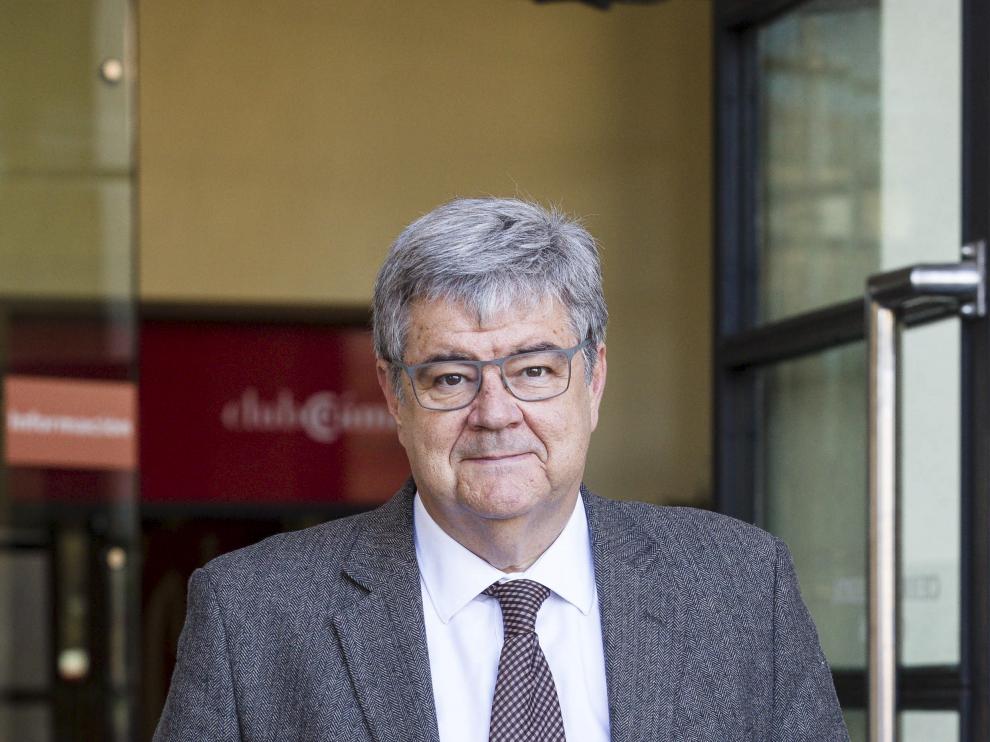 Guillem López Casasnovas, en la Cámara de Zaragoza, el día 6 de abril antes de dar una charla en el ciclo 'Visiones de la economía'.