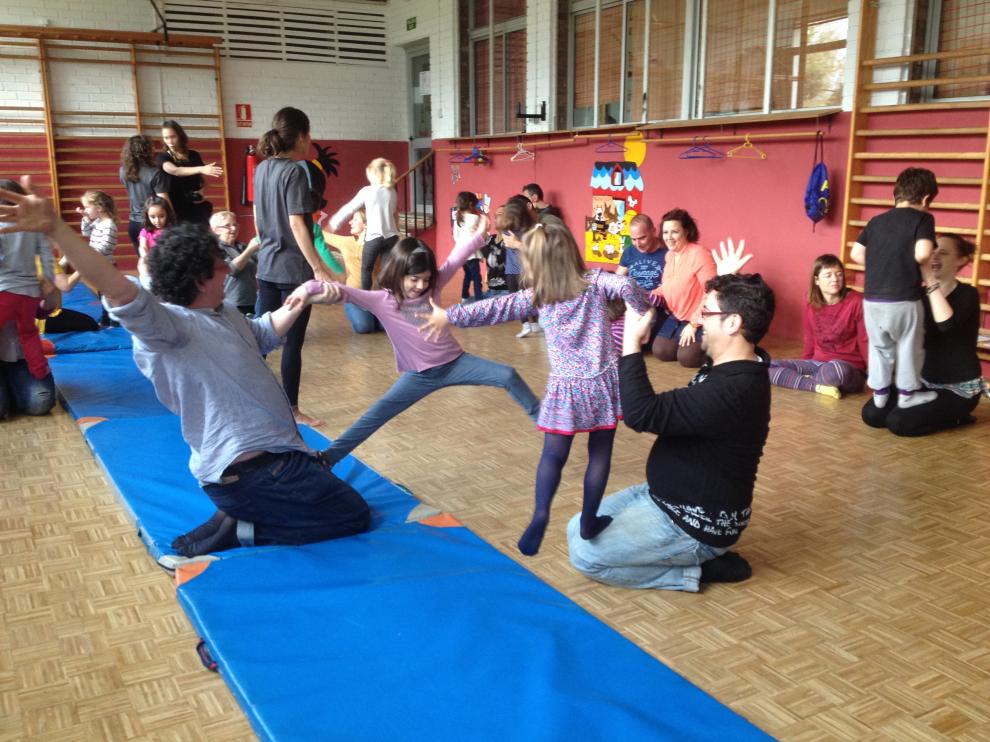Talleres de circo en familia en el Encuentro de Malabares de Utebo