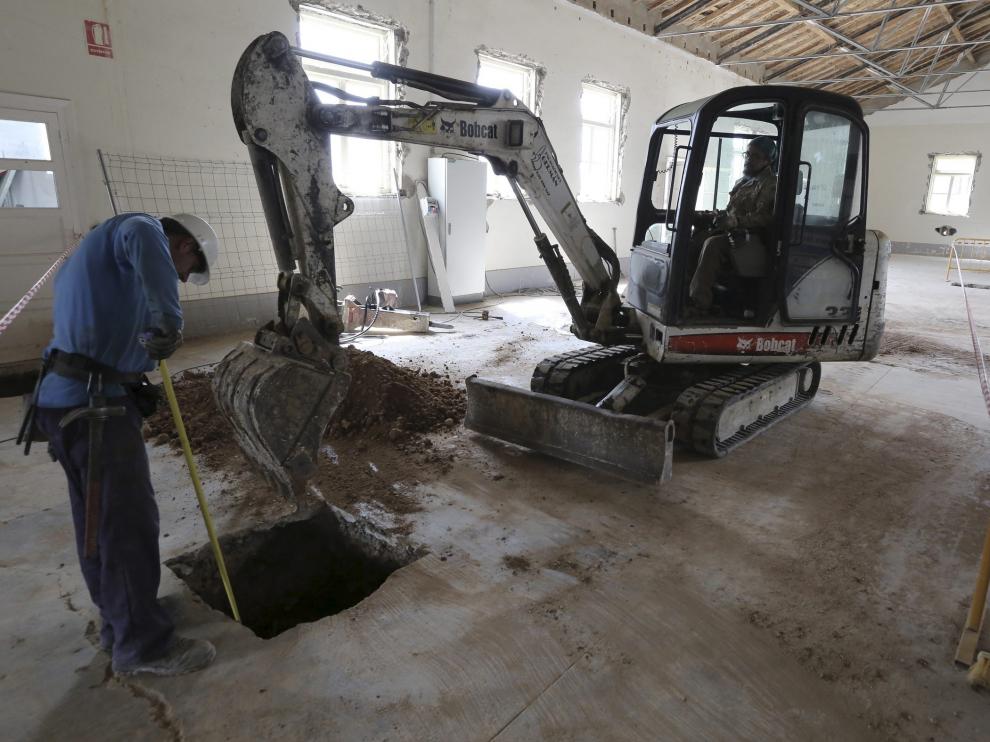 Trabajos para acondicionar una antigua nave y convertirla en sede de la escuela de pilotos.