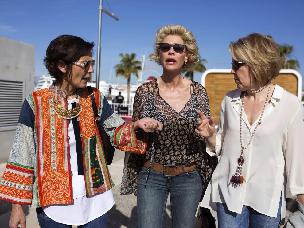 Belén Rueda, junto a María Pujalte y Beatriz de la Gándara, en el festival de cine de Málaga.