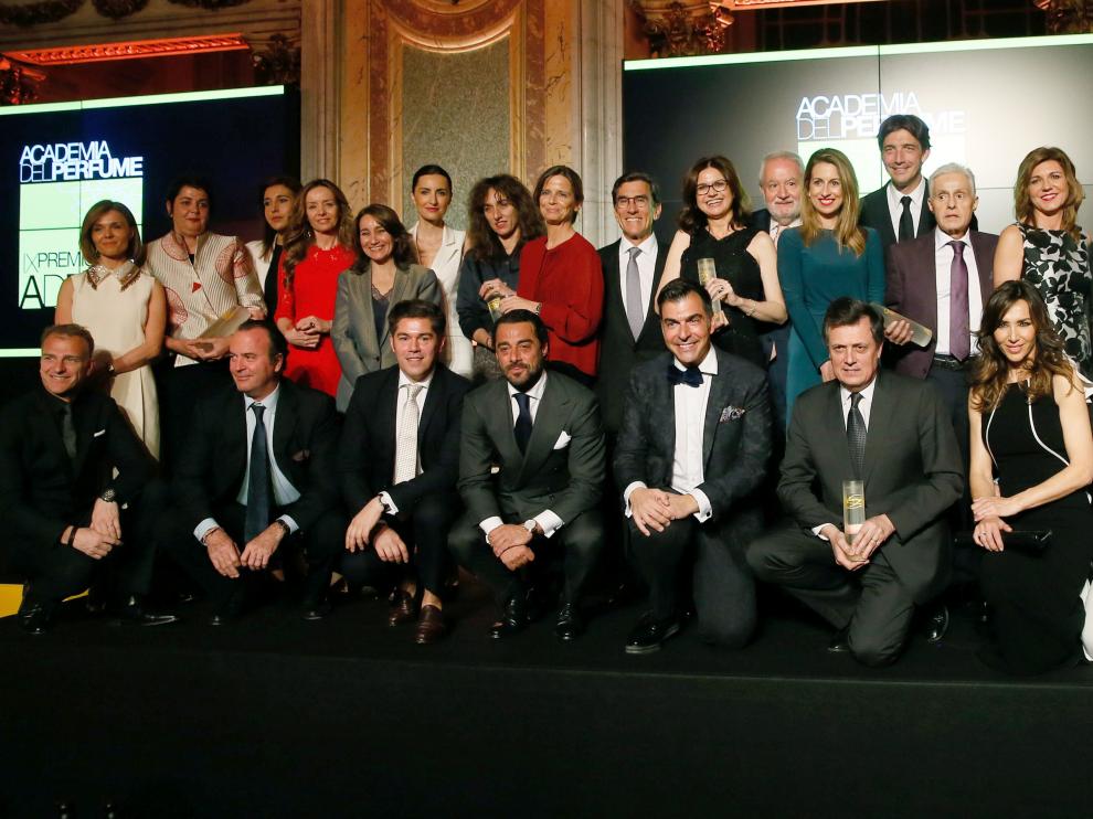 Foto de familia de los galardonados.