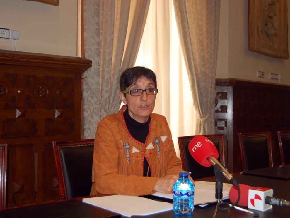 La diputada de Igualdad de Oportunidades, Servicios Sociales y Residencias, Pilar Delgado, en rueda de prensa.