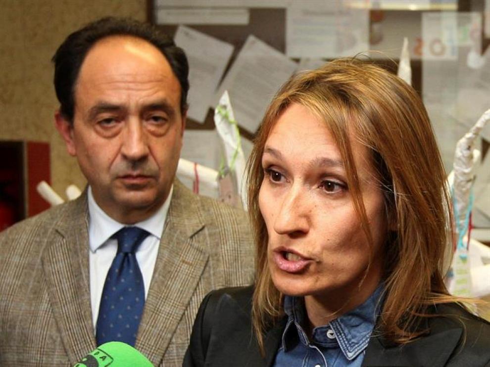 La gerente del Servicio Público de Empleo de la Junta de Castilla y León, Rocío Lucas, atiende a los medios a su llegada a la clausura en Soria de las Jornadas de Difusión de la Formación Profesional.