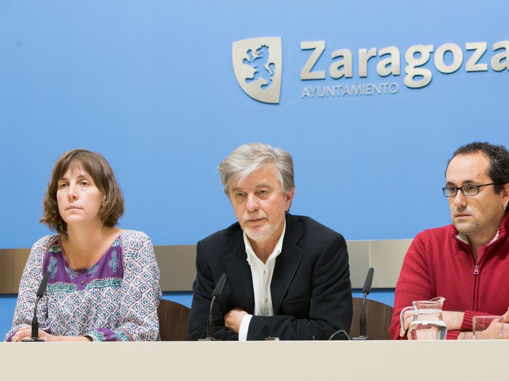Teresa Artigas, Pedro Santisteve y Alberto Cubero valoran el fin de la huelga de autobús.