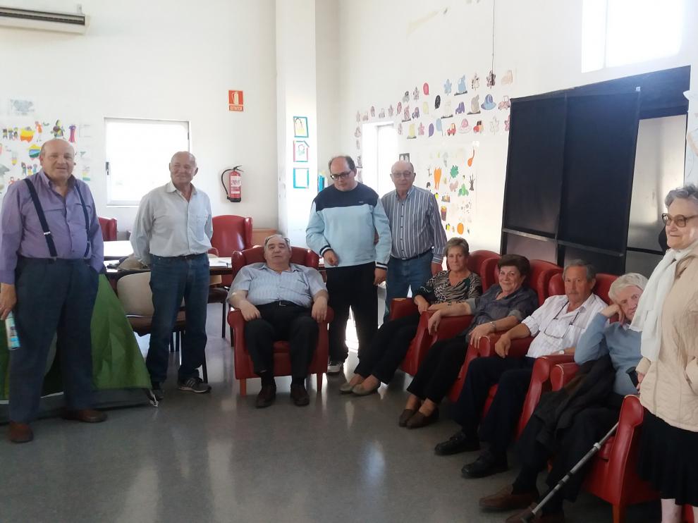 Familiares y usuarios encerrados en la sede de Adislaf