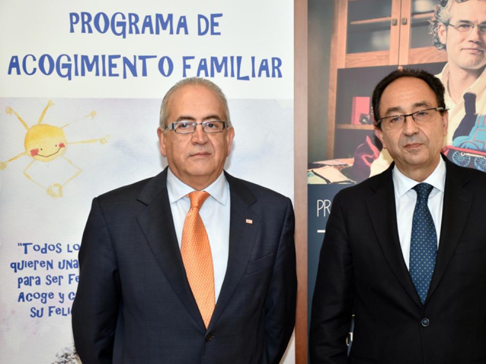 El presidente de Cruz Roja Soria, Modesto Fernández, y el delegado territorial, Manuel López