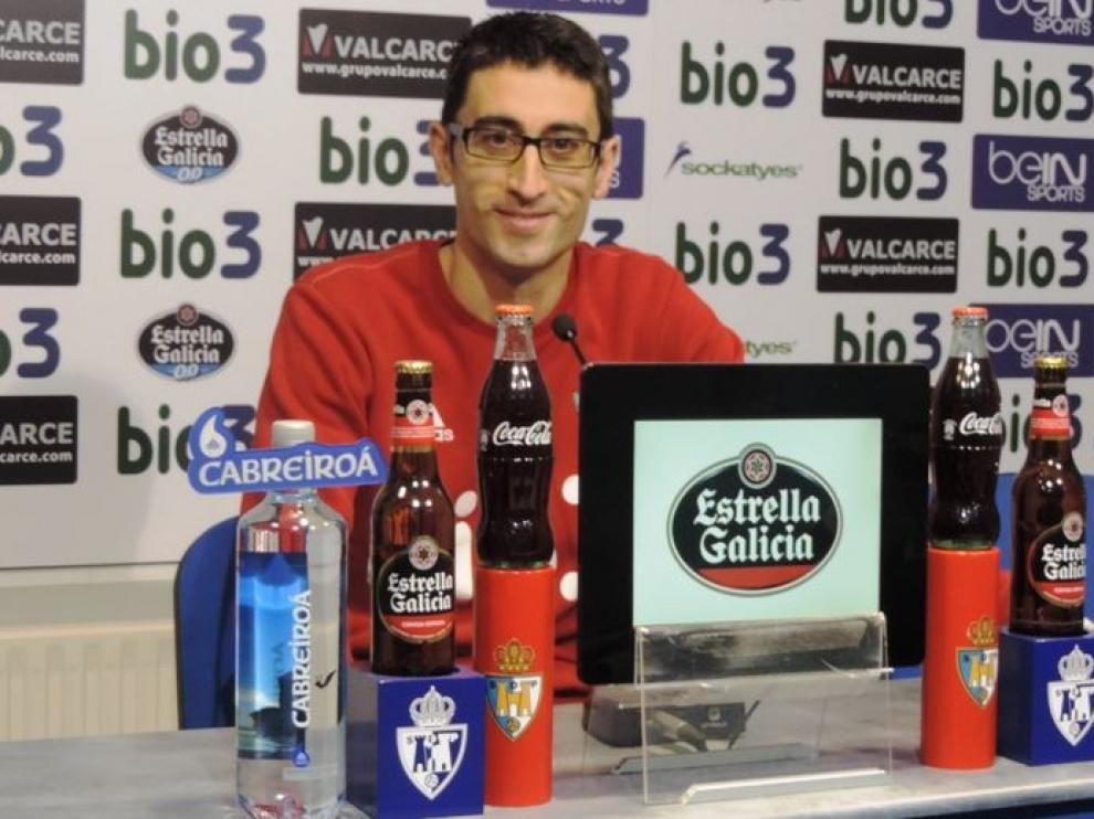 Rubén Vega, en su primera rueda de prensa tras hacerse cargo de la Ponferradina y en la previa de recibir al Real Zaragoza.