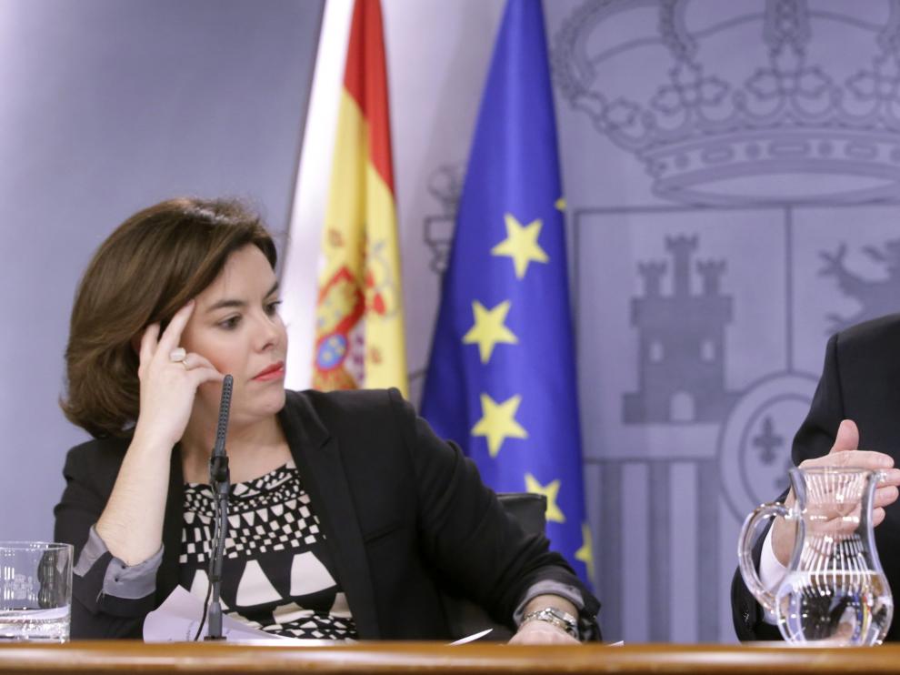 Rueda de prensa de Sáenz de Santamaría y Montoro tras el Consejo de Ministros.