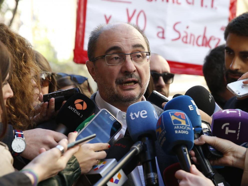 Lambán, a su llegada a Ferraz este sábado