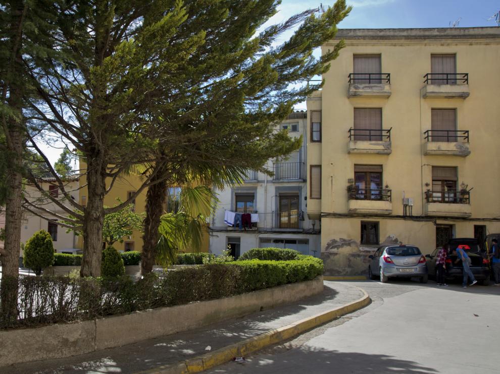 La víctima cayó desplomada en la plaza de San Juan el Viejo.