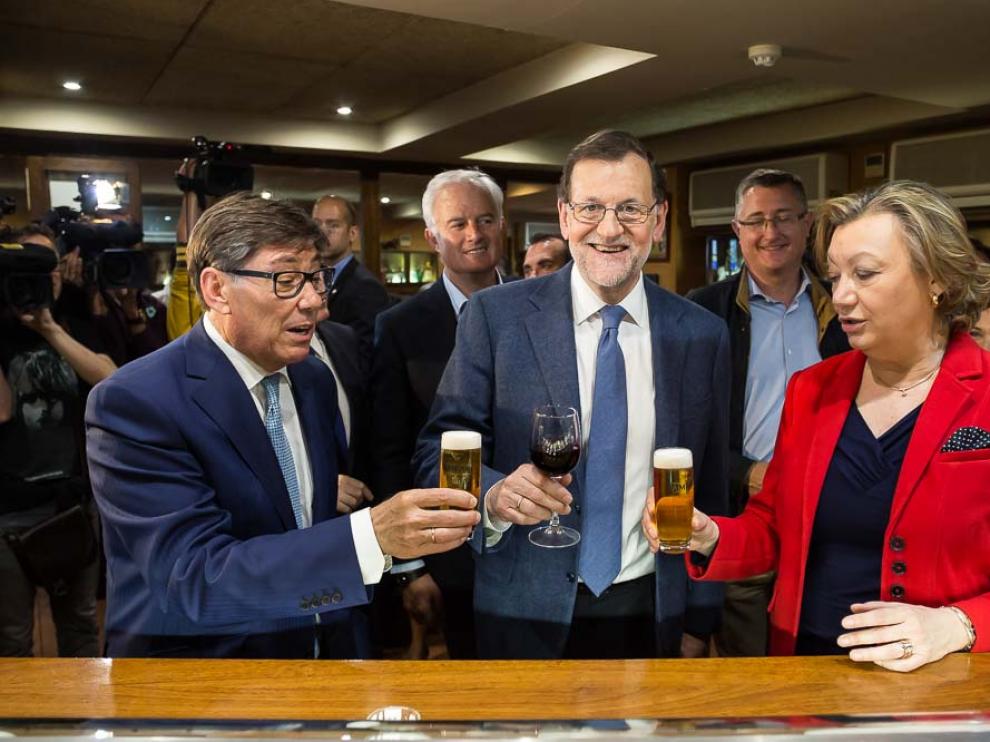 Rajoy, de vermú por el Tubo