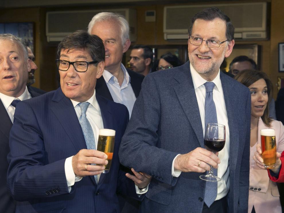Rajoy, de vermú por el Tubo