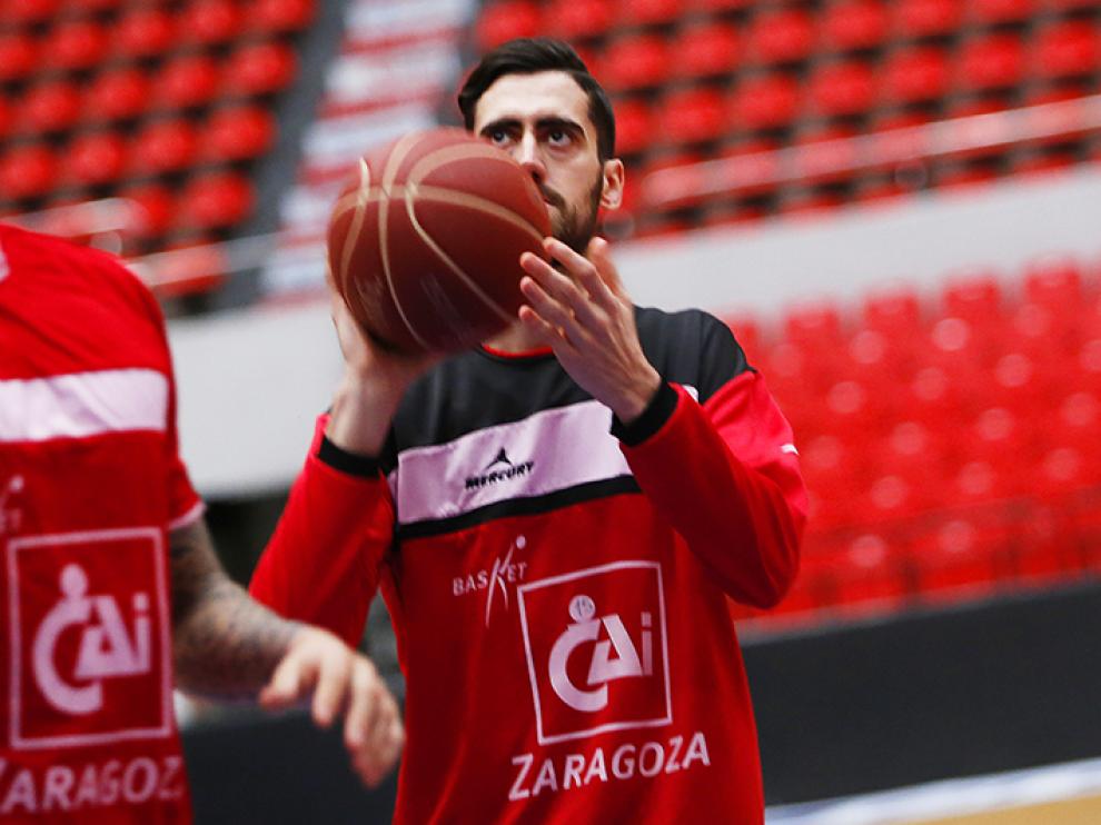 Joan Sastre, durante un entrenamiento del CAI Zaragoza