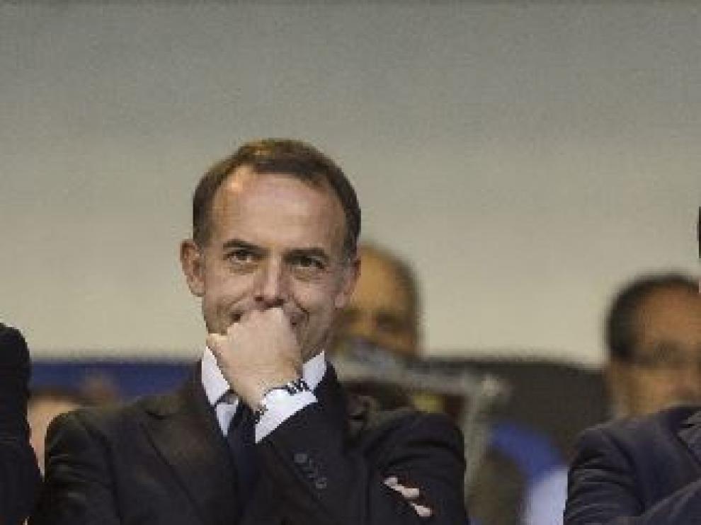 Christian Lapetra, presidente del Real Zaragoza, en el palco.