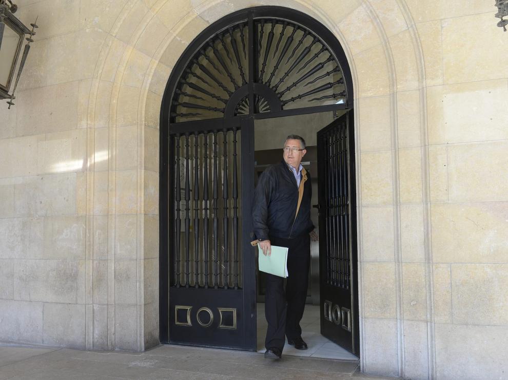 Blasco, a su salida de los juzgados, donde declaró ante el fiscal por espacio de dos horas.
