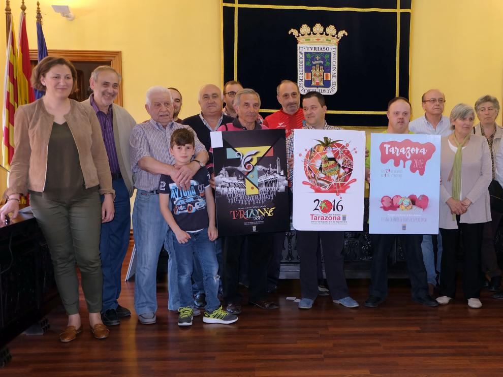Entrega de premios en el Ayuntamiento de Tarazona, de izquierda a derecha segundo, primer y tercer premio