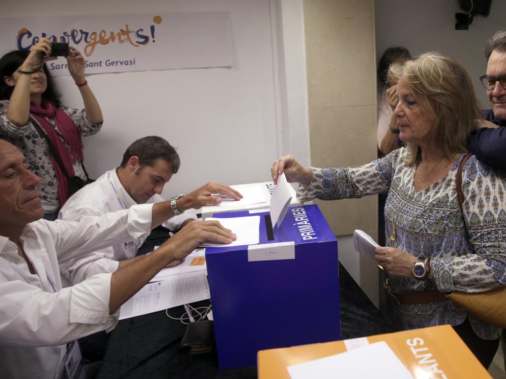 Momento en el que Artus Mas fue a votar.