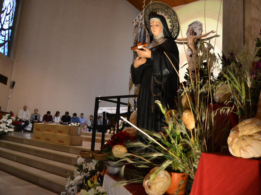 La figura de Santa Rita ha estado rodeada por distintos tipos de pan.