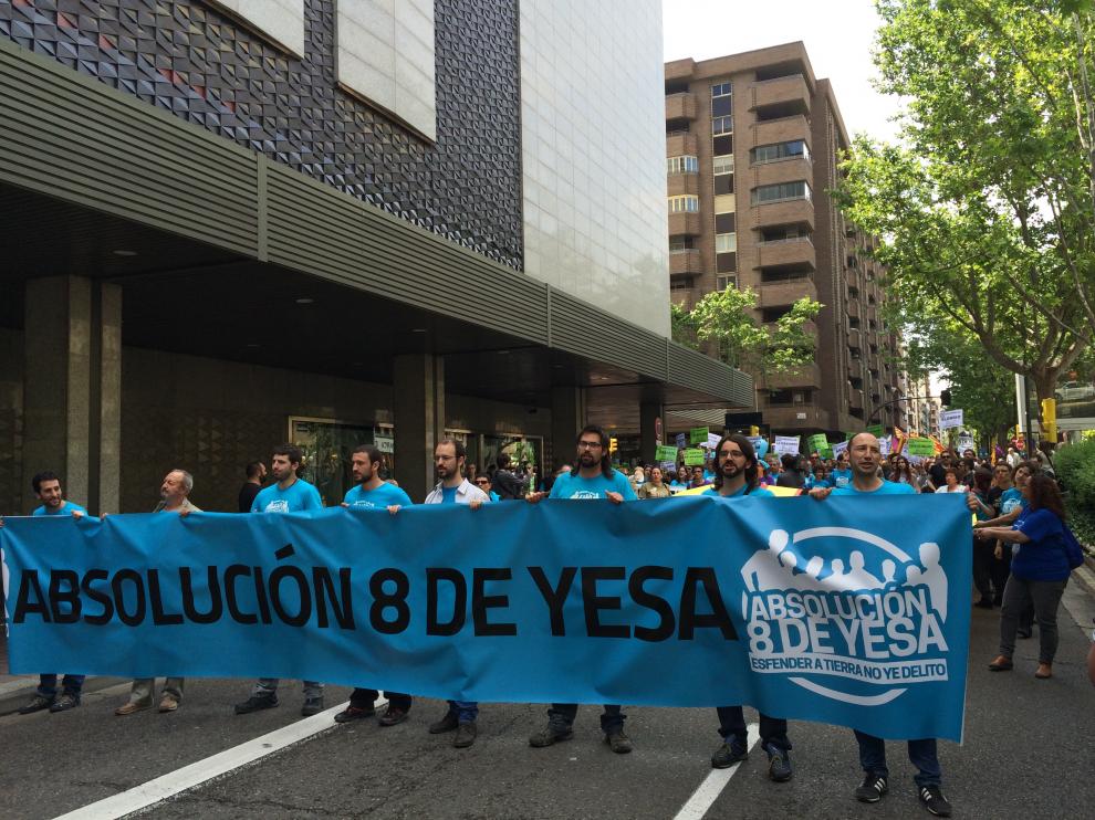 Concentración por la absolución de "los 8 de Yesa".
