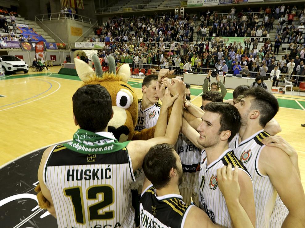 Victoria del Peñas Huesca ante el Burgos en casa.