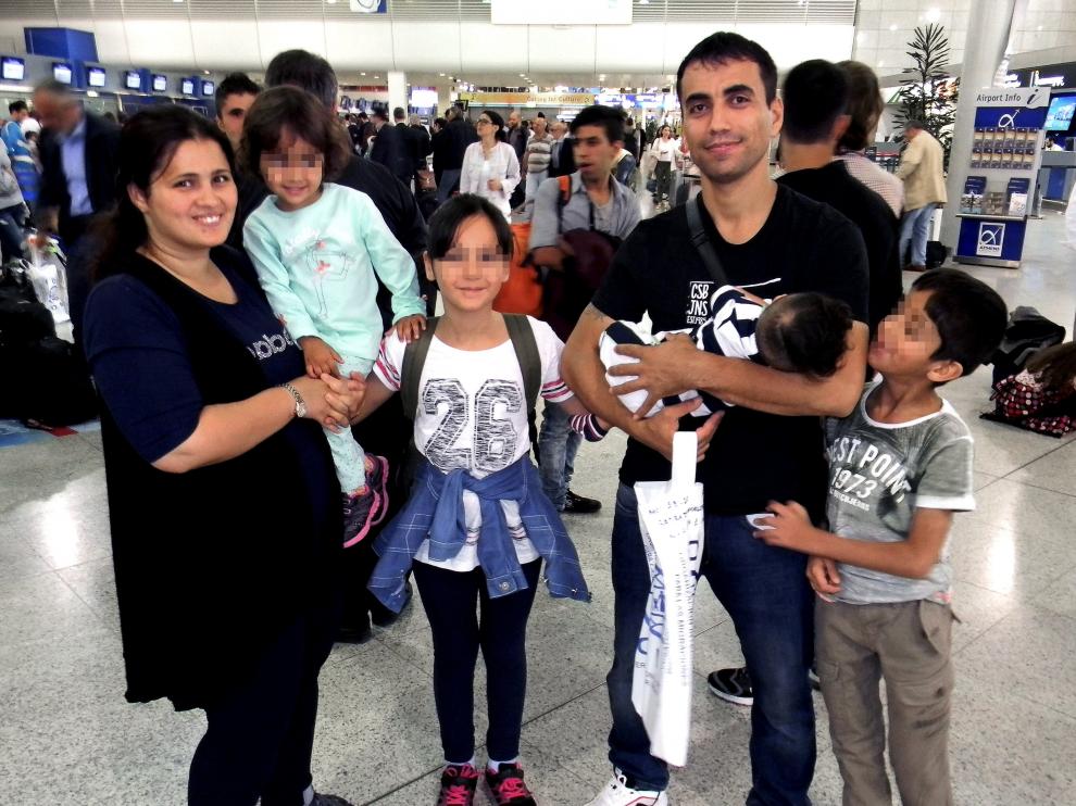 La familia kurda-iraquí que se ha instalado en Zaragoza.