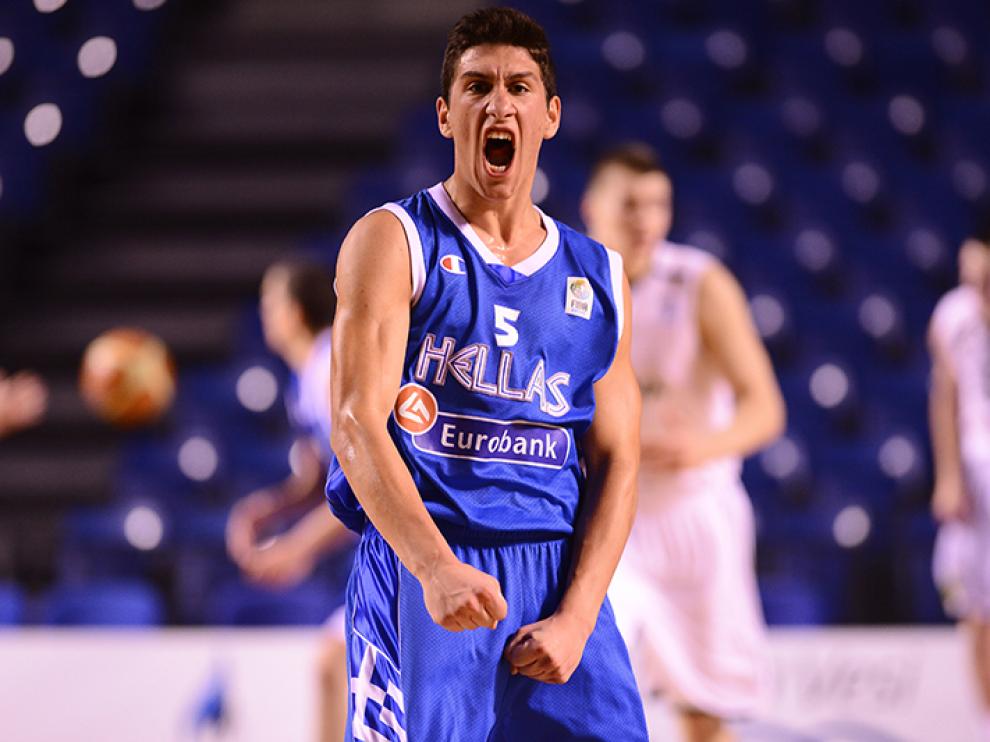 Giannoulis Larentzakis.