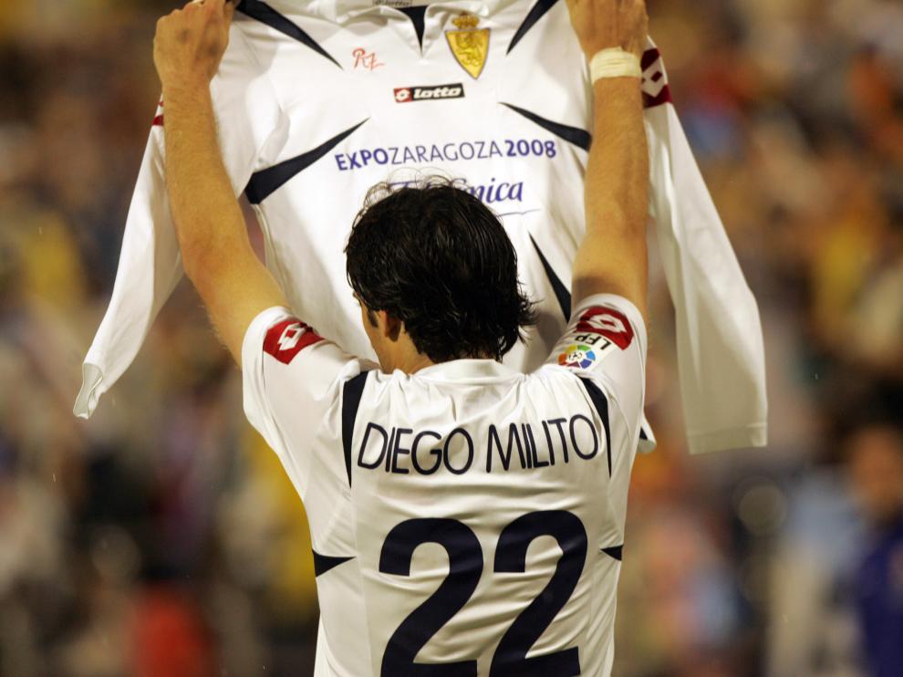 Diego Milito, durante un partido del Real Zaragoza