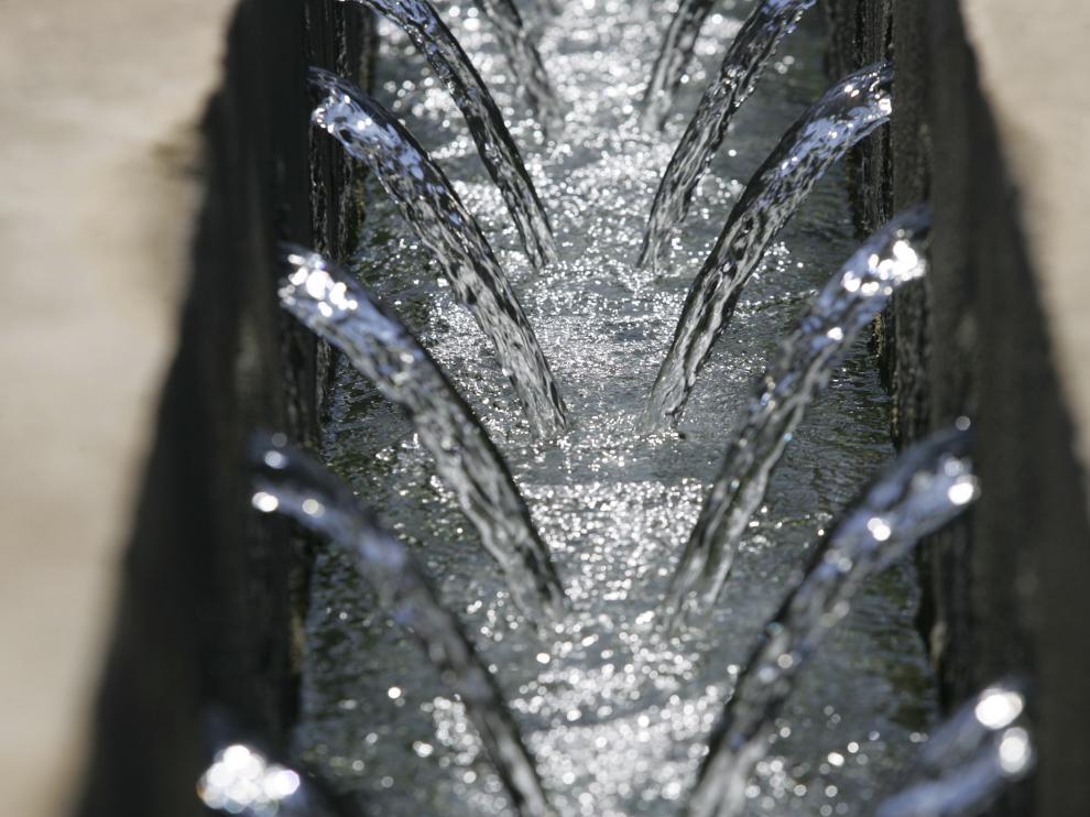 Agua de Yesa, a su llegada a los depósitos de Zaragoza.