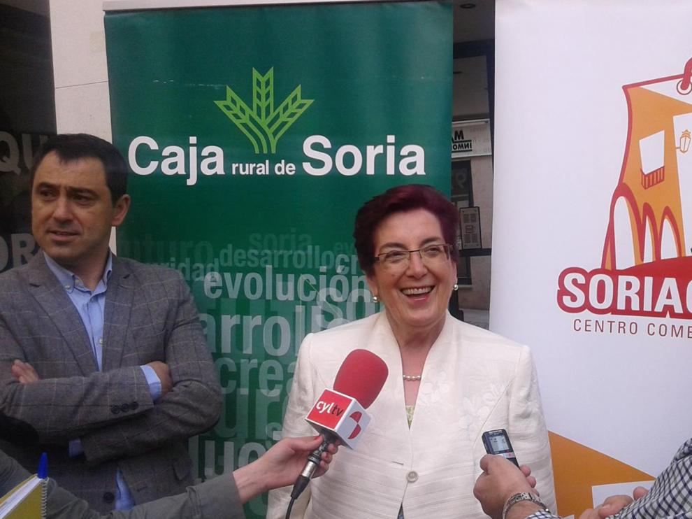 Ángela Santos, en la entrega del cheque de esta séptima edición del Eurocentrín