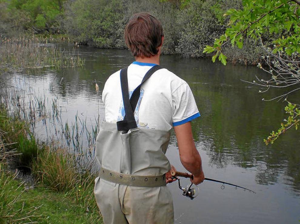 La pesca deportiva, en peligro