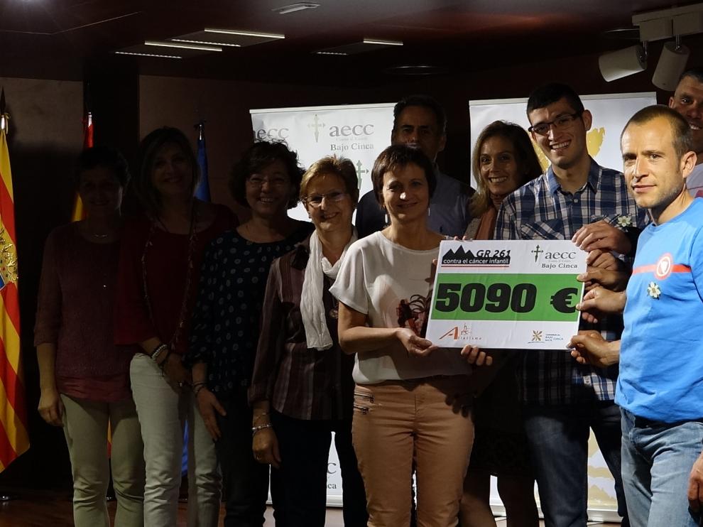 El dinero ha sido donado a la delegación de la Asociación Española Contra el Cáncer del Bajo Cinca.