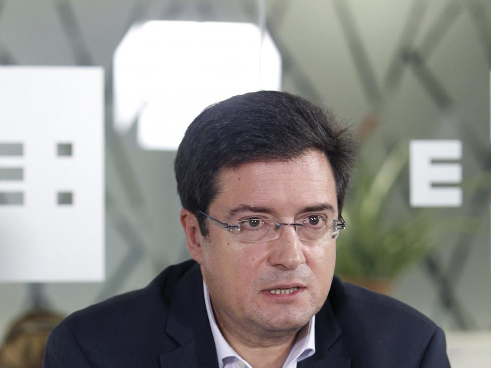 Óscar López.