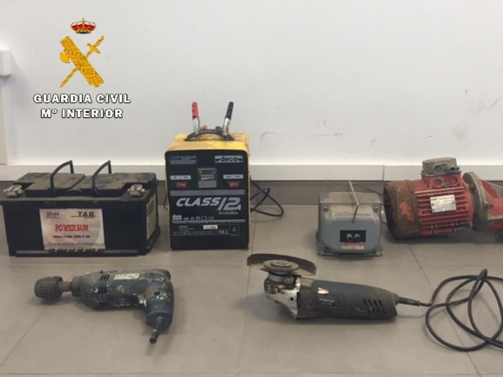 Objetos sustraídos por dos varones en Fraga.