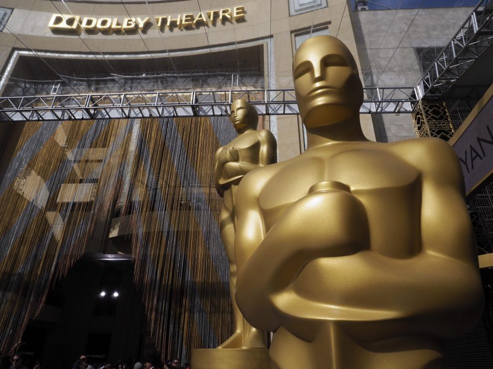 Hollywood no abandona a sus viejas glorias.