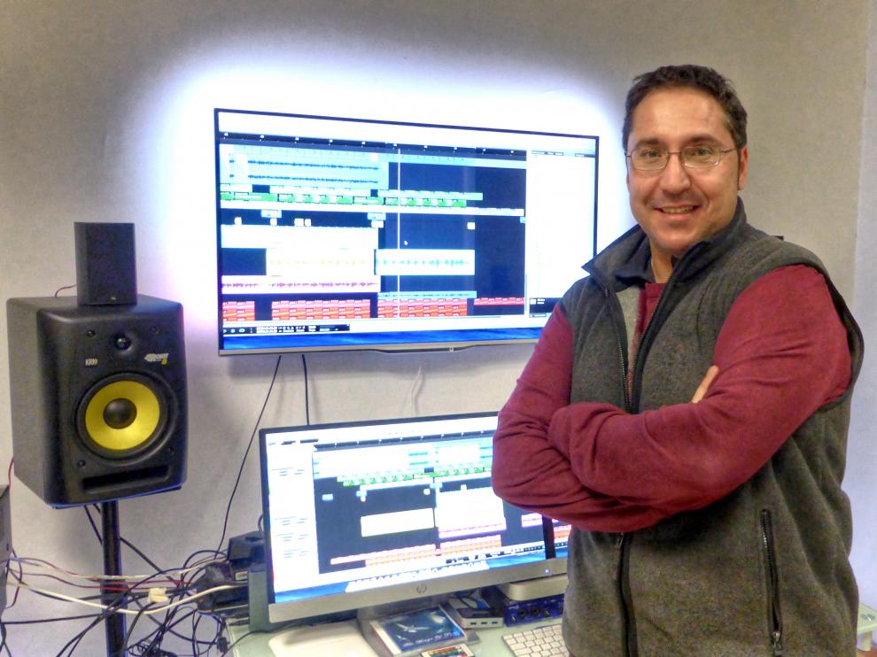 Juan Alarma, creador de 'Sleeping Baby Play', en su estudio.