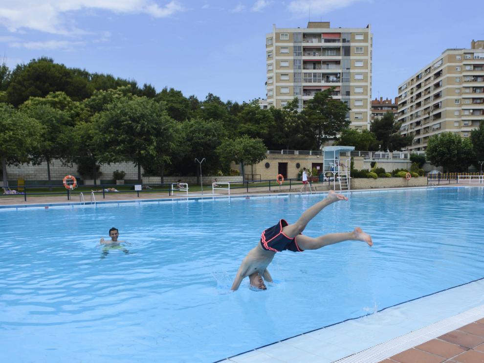 Abren las piscinas municipales de Zaragoza